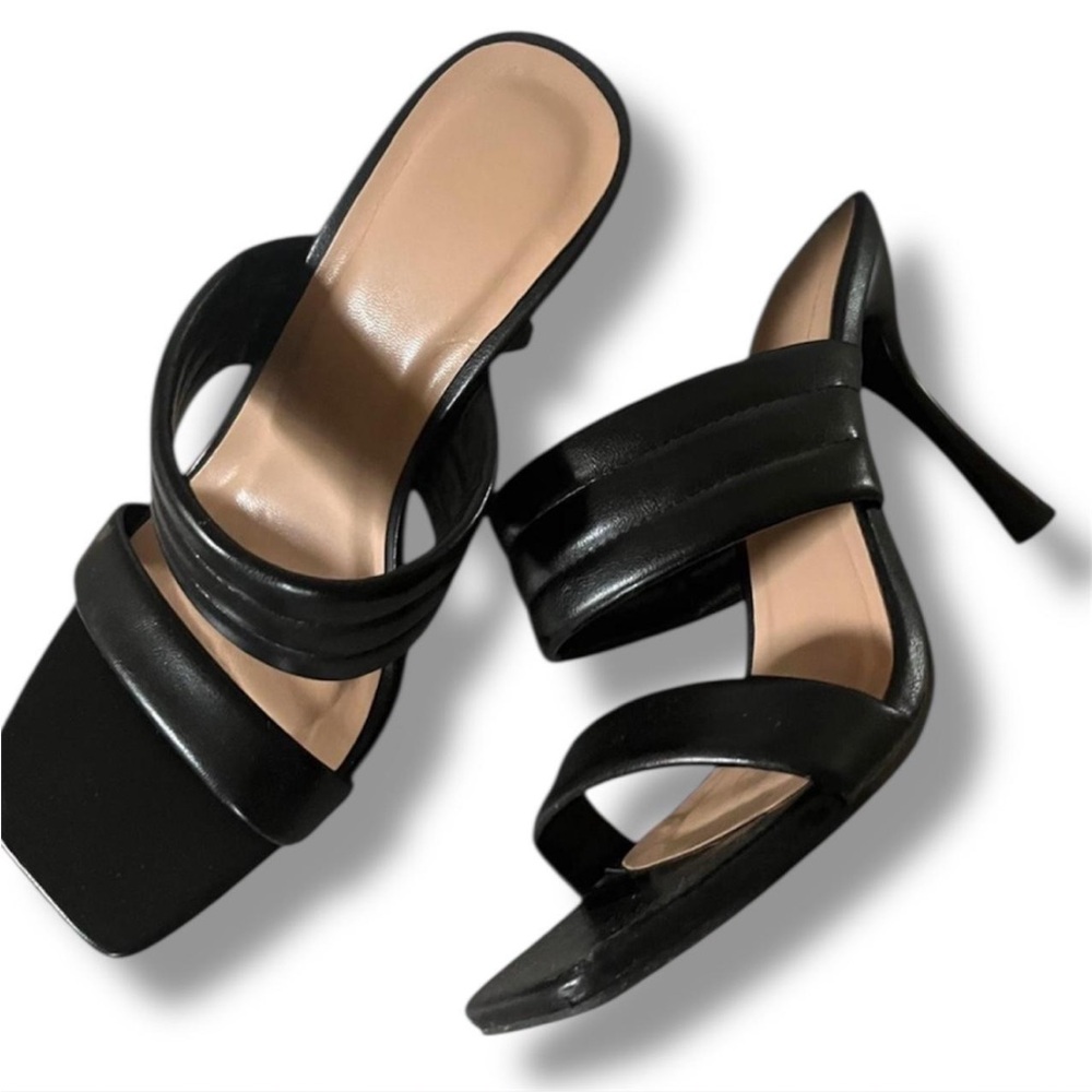 Women’s Black Strappy Heels Size 7